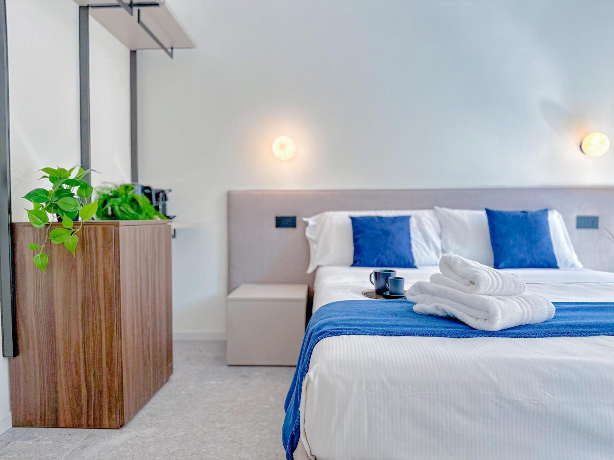 Porta Venezia - Luxy Suites - 6 Camere Милан Экстерьер фото